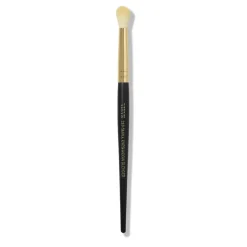 225 Precise Eyeshadow Packer Brush