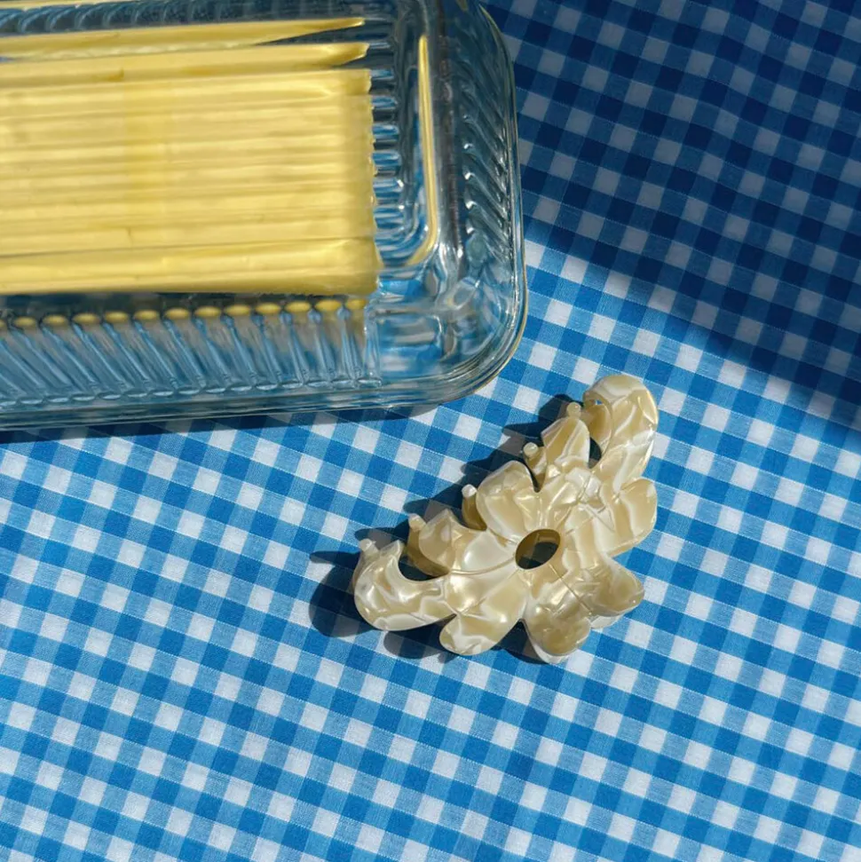 Amma Clip in Butter Pearl