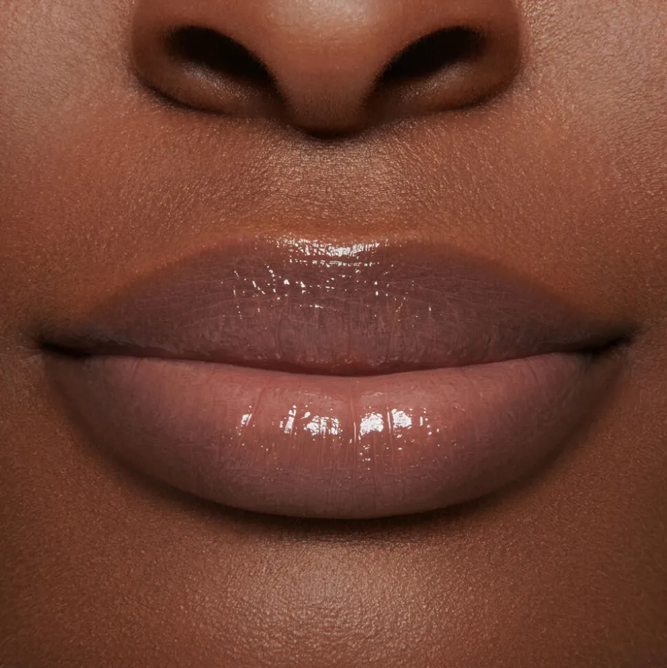 Gloss Embrace Lip Gloss