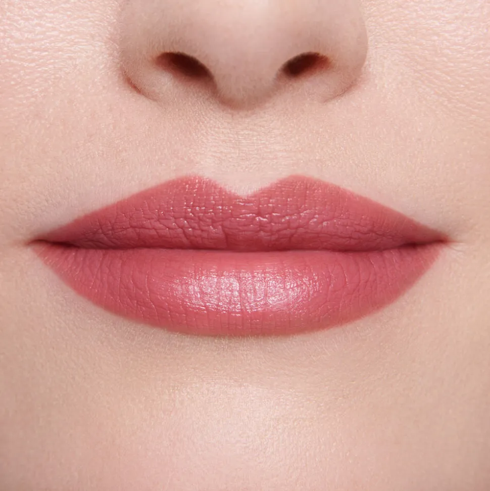 Luxuriously Lucent Lip Colour