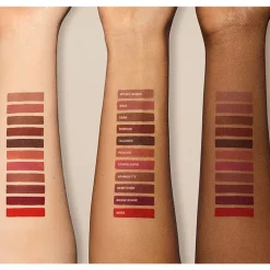 Modern Lip Definer