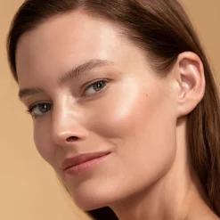 Sheer Glow Gold Face Tint