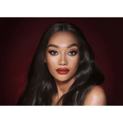 The Bombshell Look