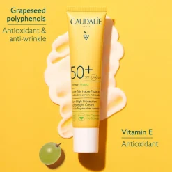 Very High Protection Lightweight Cream SPF50+